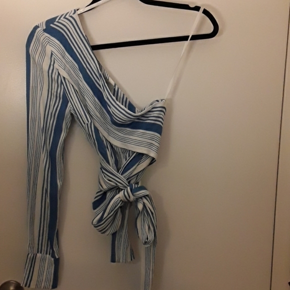 NEVER WORN blue/white striped one  shoulder blouse - Picture 1 of 8